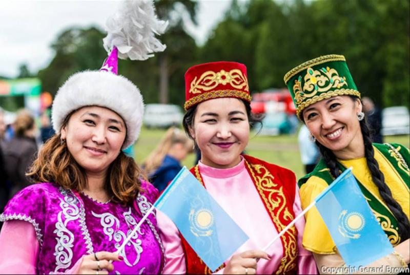 Local-Kazakhstan-beauties