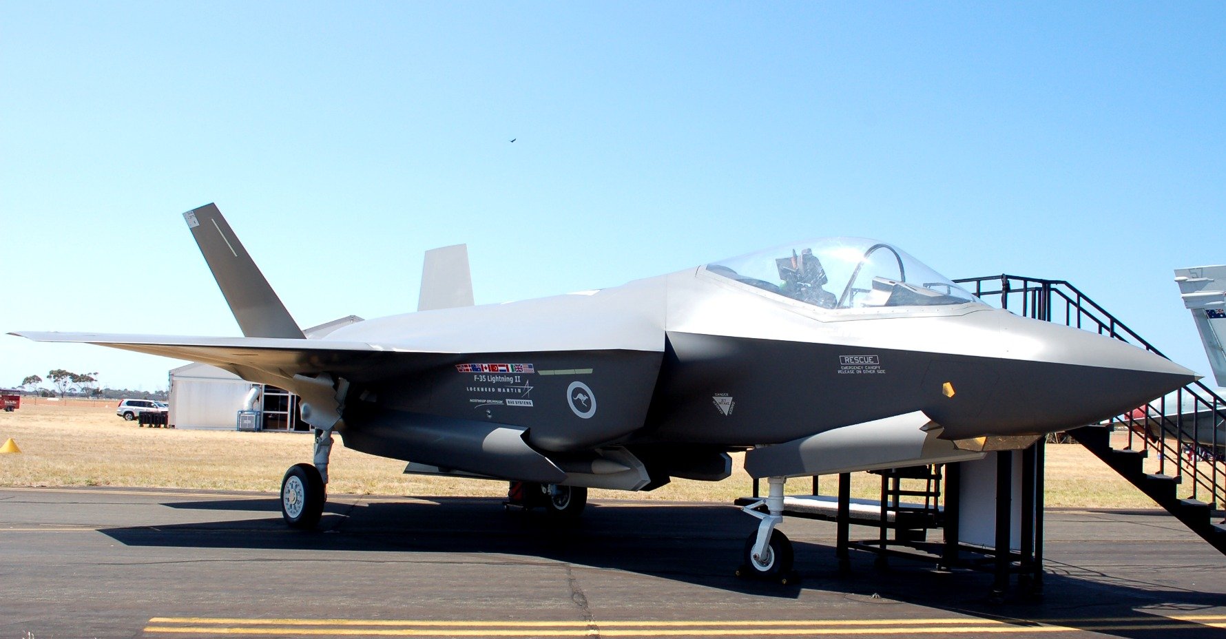 11-F35A-Lightning-New-Generation-Stealth-Fighter