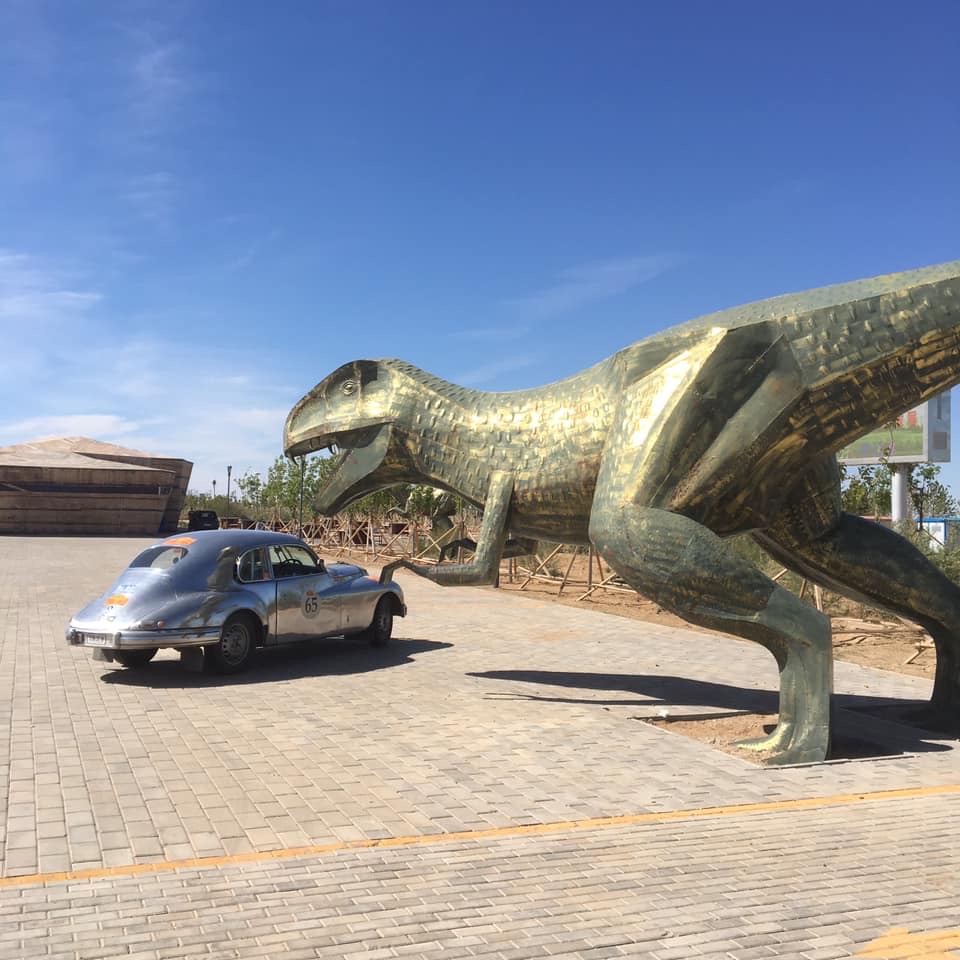 Bristol 403 with t-rex statue